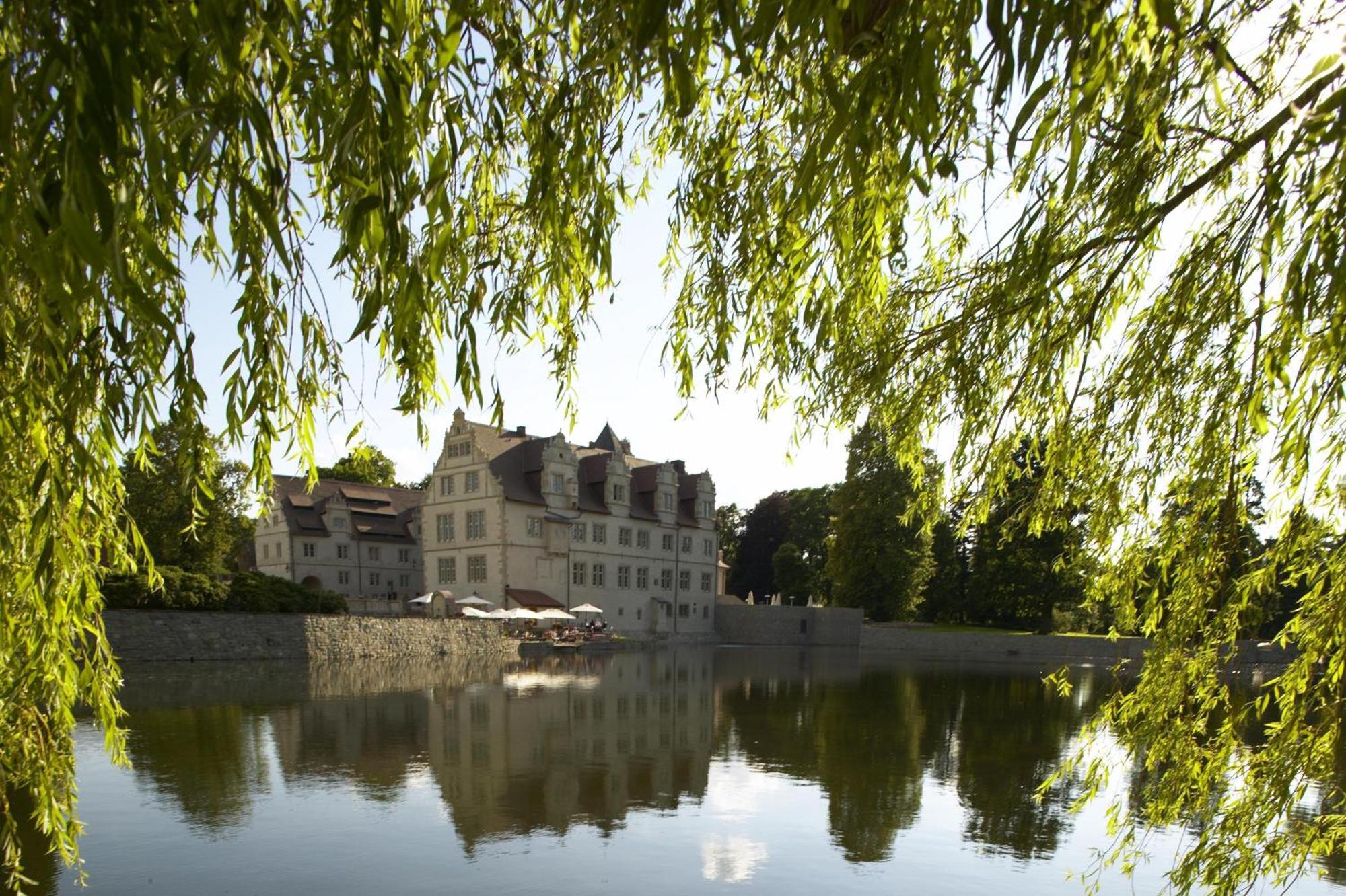 Schlosshotel Muenchhausen Aerzen Esterno foto