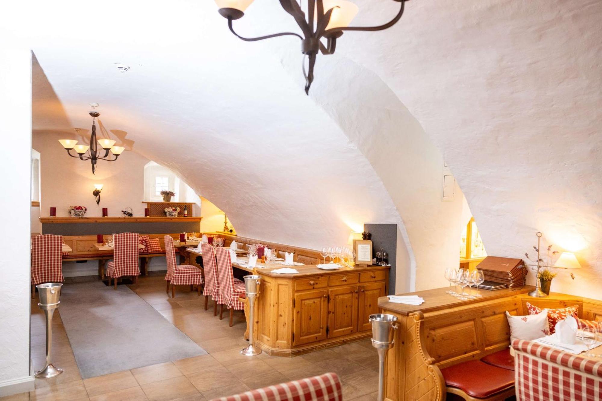Schlosshotel Muenchhausen Aerzen Esterno foto