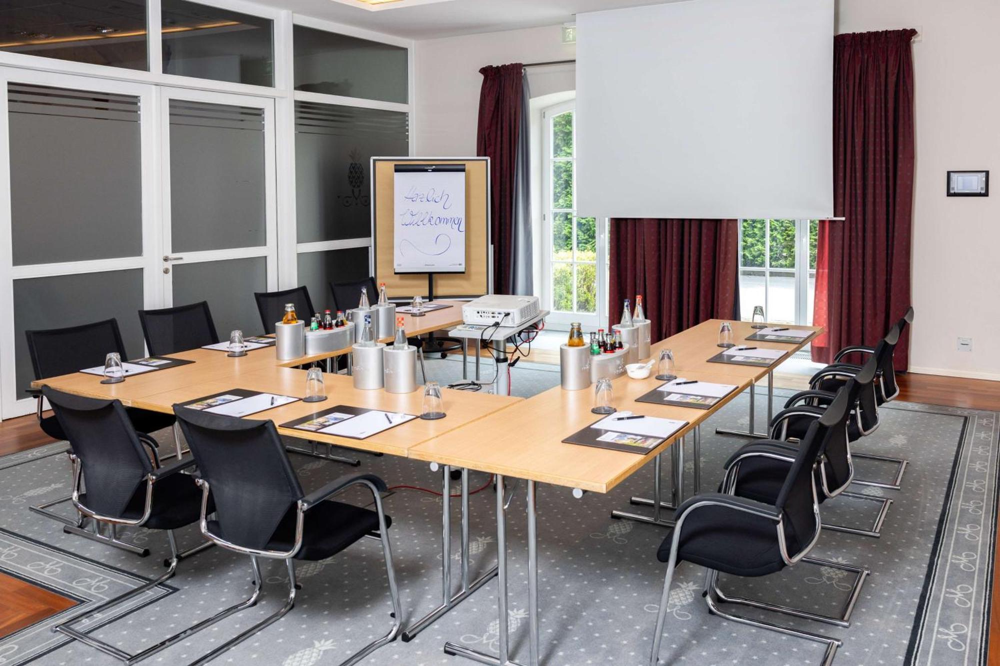 Schlosshotel Muenchhausen Aerzen Esterno foto