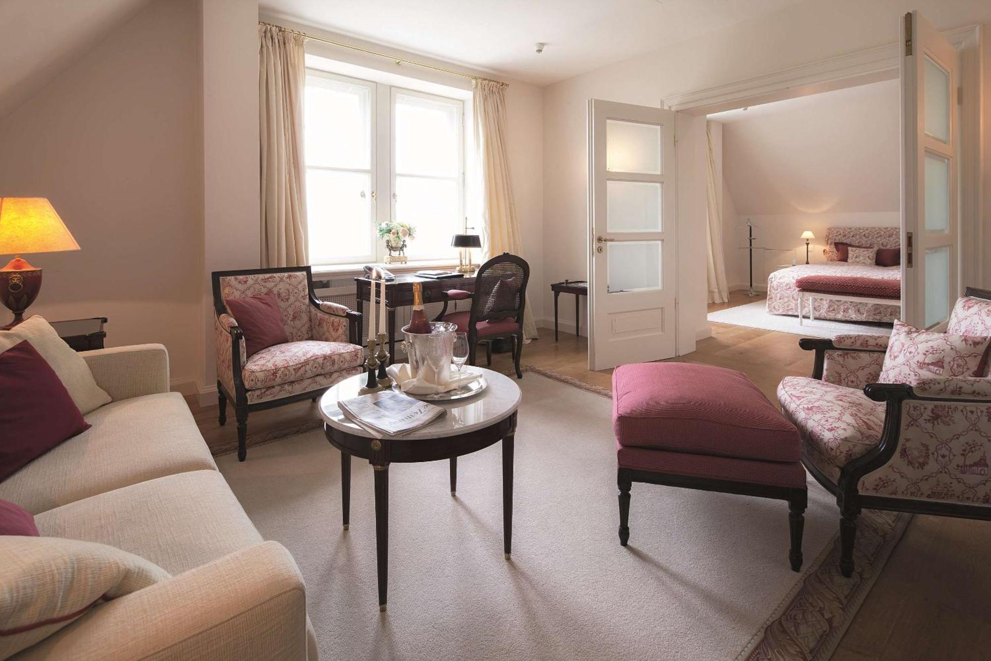 Schlosshotel Muenchhausen Aerzen Esterno foto