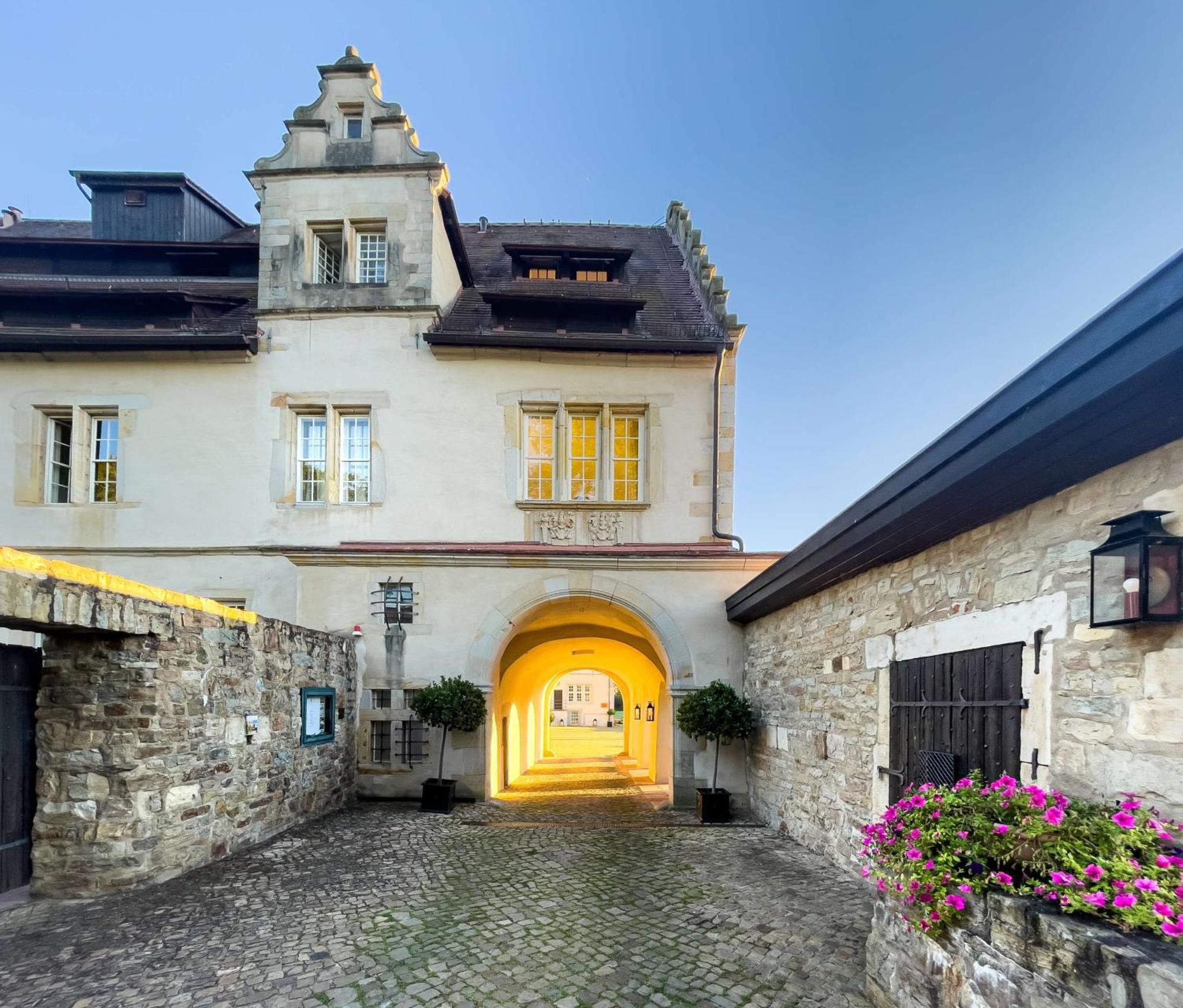Schlosshotel Muenchhausen Aerzen Esterno foto